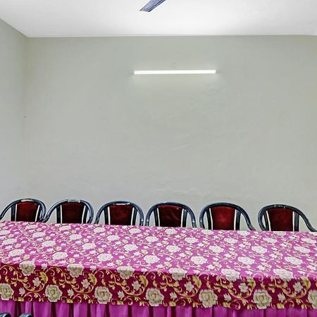 Hotel Collection O 85238 Tulika Garden Izatnagar Exterior foto