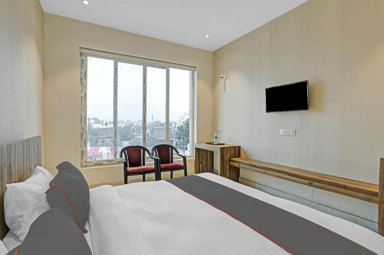 Hotel Collection O 85238 Tulika Garden Izatnagar Exterior foto