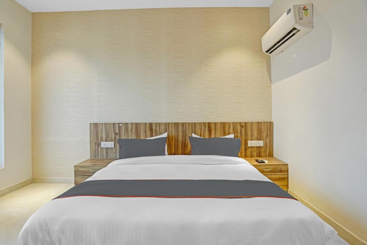 Hotel Collection O 85238 Tulika Garden Izatnagar Exterior foto